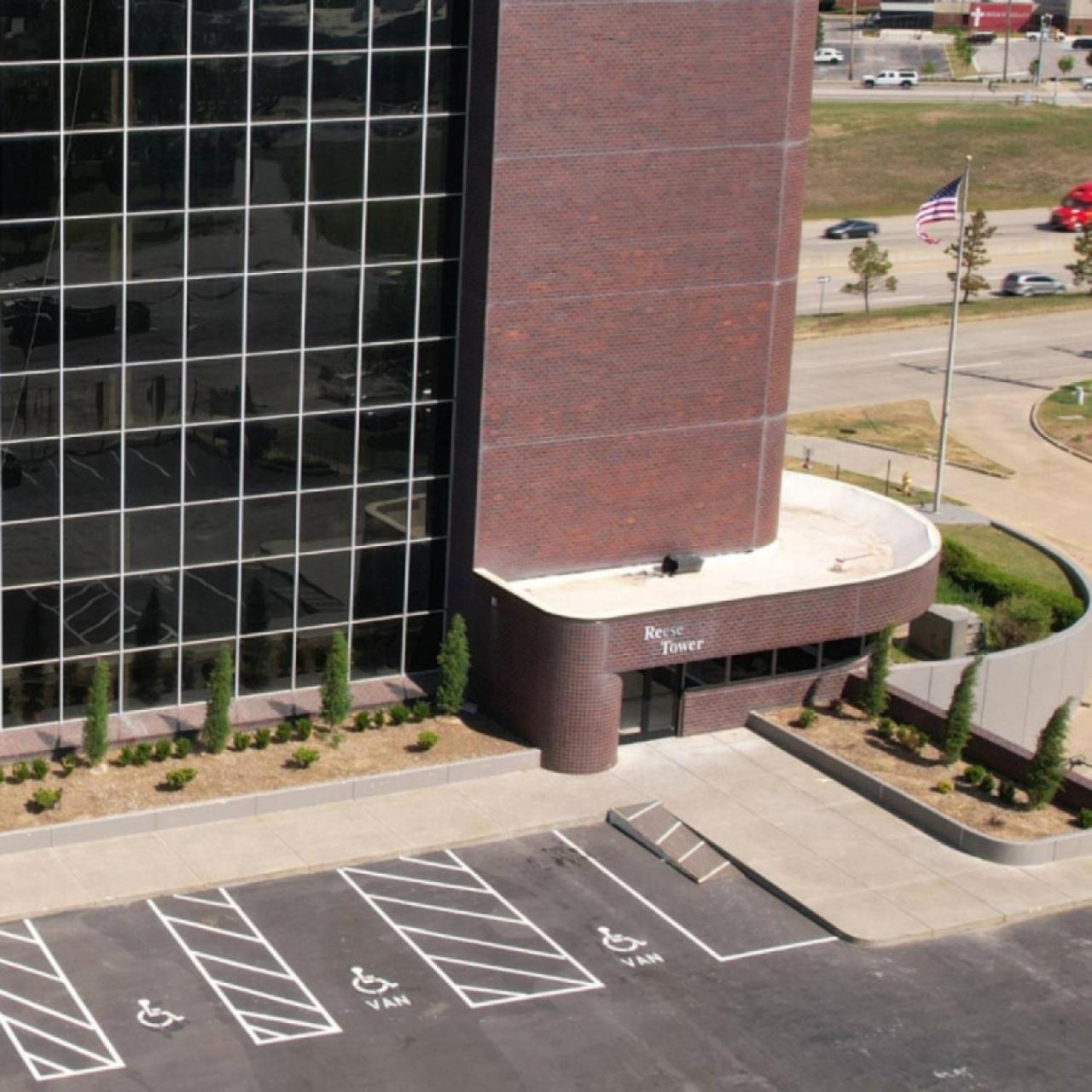 Reese Tower Aparthotel Tulsa Kültér fotó